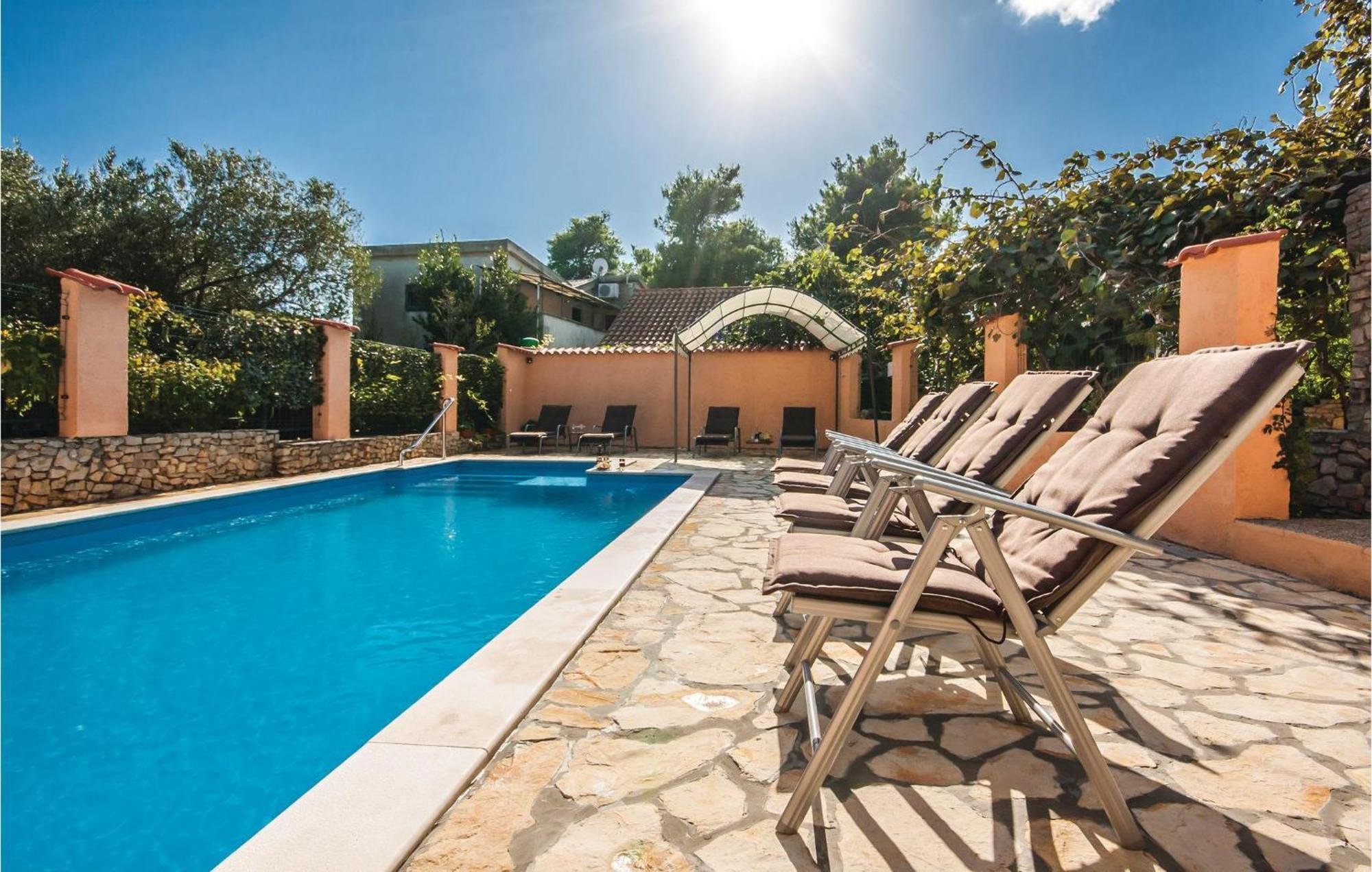Awesome Apartment In Jadrija With Wifi Экстерьер фото